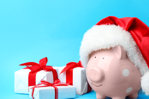 10 Creative Ways To Save Money When Shopping for Holiday Gifts