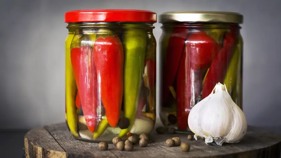 4 Ways to Preserve Chilies