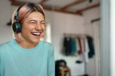 6 Funny Podcasts to Put You in the Best Mood